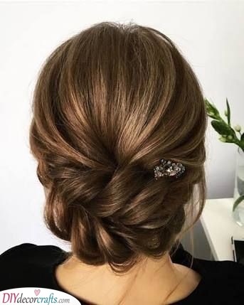 Featured image of post Updos For Wedding Mother Of The Bride