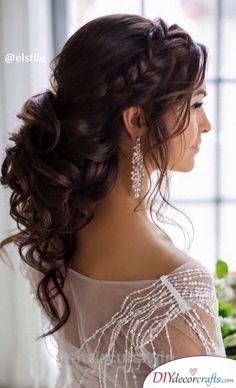 Elegant Wedding Hairstyles For Long Hair