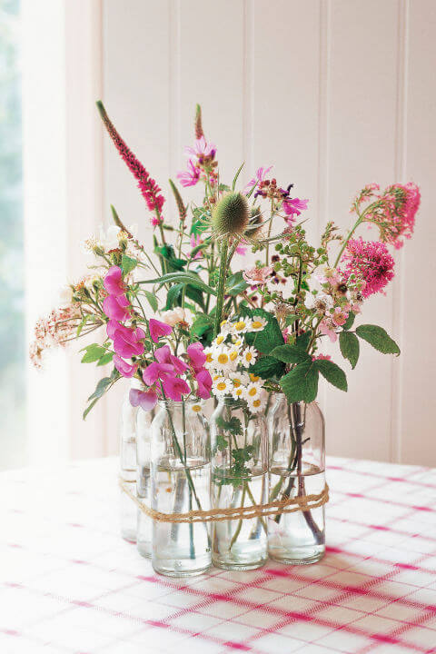 Bring The Beauty Of Spring Into Your Home With These Simple Crafts