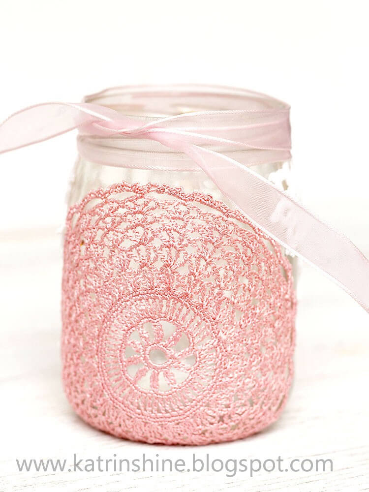 Candle holder from glass jar and doilies, diy candle