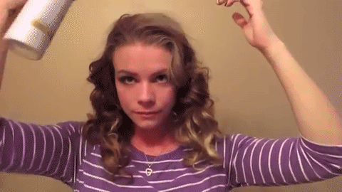 This simple trick will give you natural curls without heating your hair. 