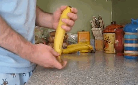 10 Everyday Life Hacks That Will Change Your Life, Peel A Banana The Right Way