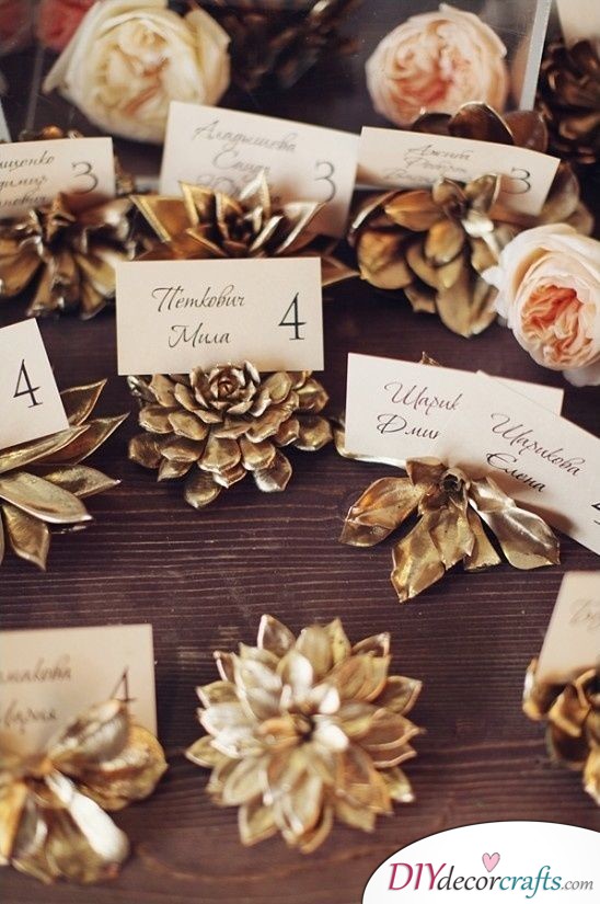Festive Place Card Holders - DIY Wedding Place Cards