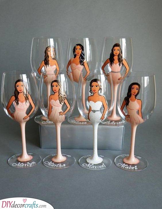 Personalised Wine Glasses - Creative Gifts for Your Bridesmaids