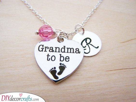 Grandma to Be - Necklace Ideas for Nan