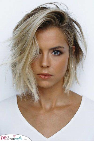 A Messy Bob - Gorgeous Hairstyles for Thin Hair
