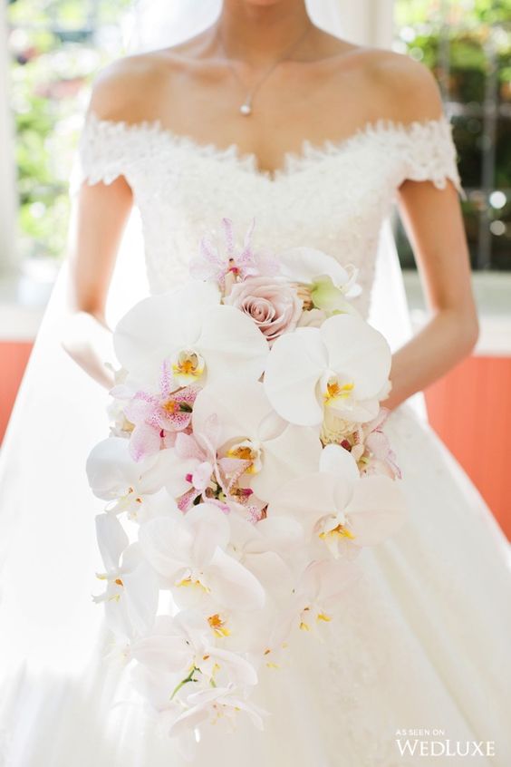 Rose Gold Flowers - Stunning Wedding Flora