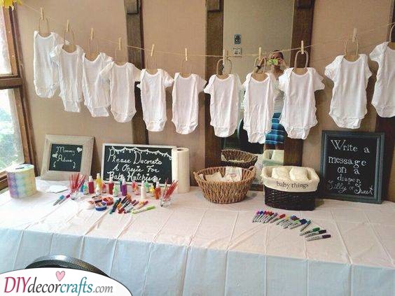 Messages on Diapers - Baby Showers Themes for Boys