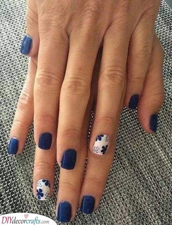 A Mix of Blue and White - Nail Designs for Short Nails