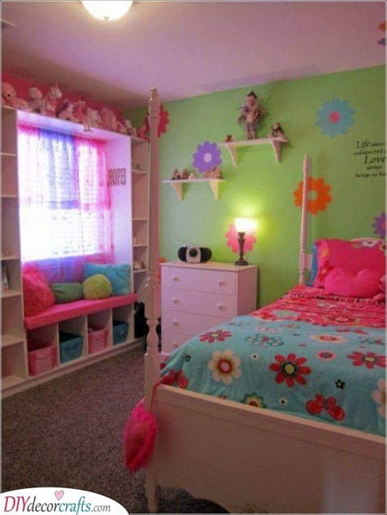 Bright and Happy - Room Decor Ideas for Girls