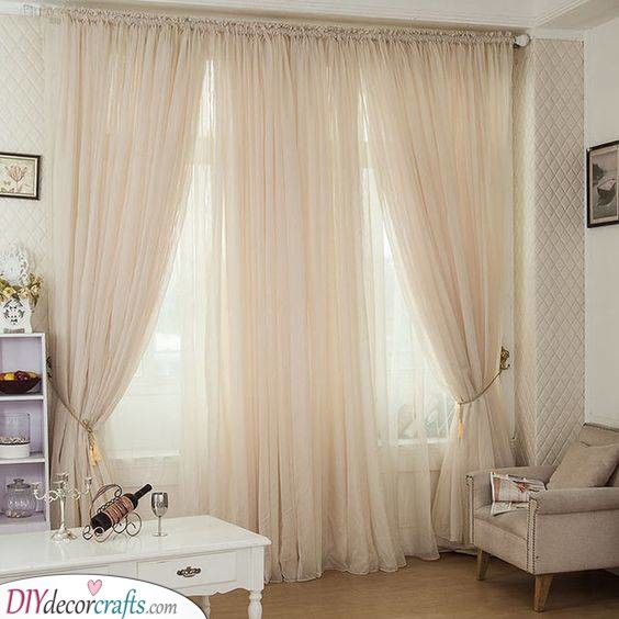 Champagne Shade - Bedroom Curtain Ideas