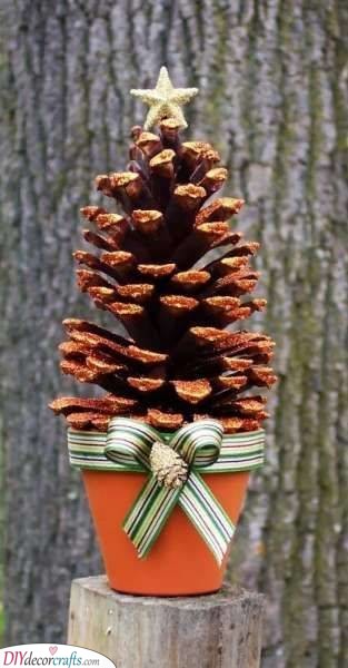 Pinecone in a Pot - Fun Crafts for Christmas