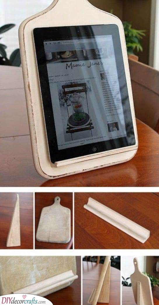 A Tablet Holder - Creative and Useful