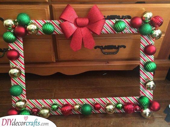 A Christmas Frame – Christmas Party Decoration Ideas