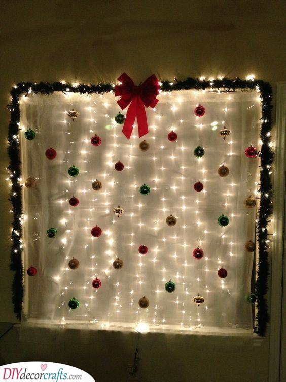 Decorating Your Window – Christmas Party Decoration Ideas