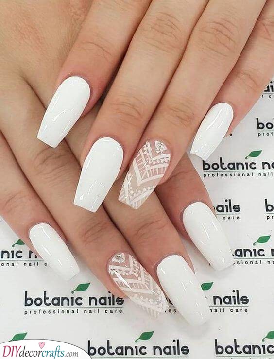 Chic in Bohemian - Amazing White Nail Designs
