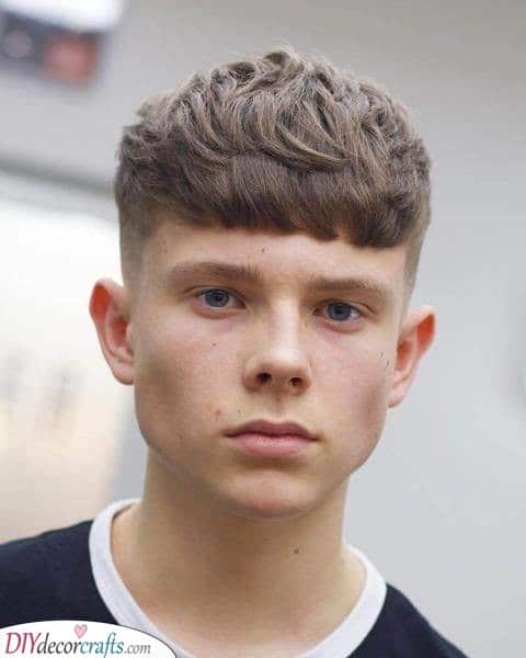 A Textured Crop - Trendy Mens Haircuts