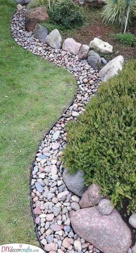 Curving with Rocks - Border Ideas for Gardens