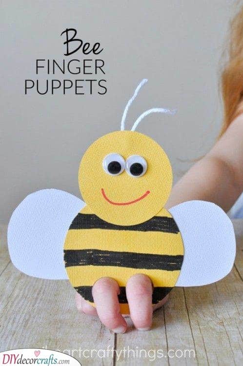A Bee Finger Puppet - Spring Craft Ideas