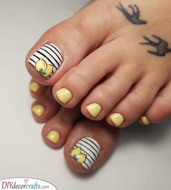 Life Gave Me Lemons - Summer Toenail Designs