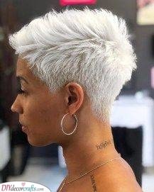 Perfect for Older Women – A Taper Cut