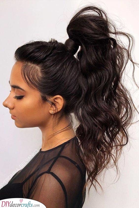 The High Ponytail - Minimal and Simplistic